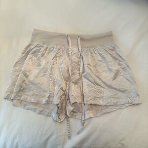 PJ Harlow shorts beige color